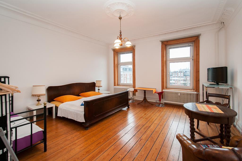 Gaestezimmer Am Hansaplatz Hamburg Bagian luar foto